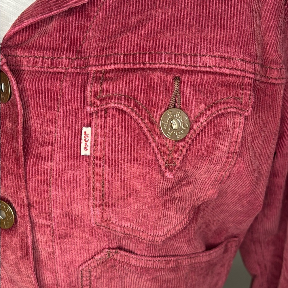 Y2K Levi’s Burgundy Corduroy Cropped Trucker Jacket Women’s - Picture 5 of 7